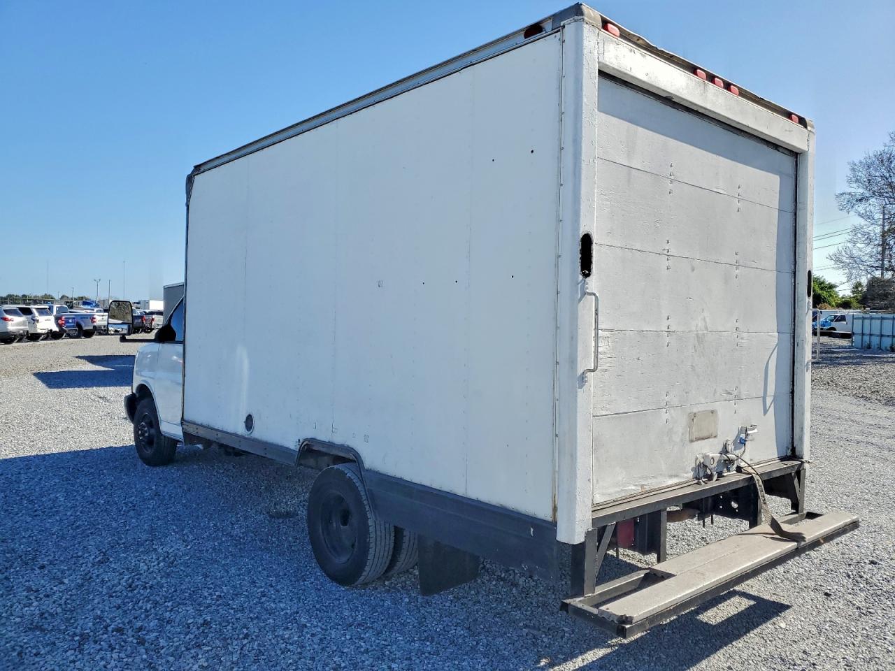 Chev Express Commercial C Image 14