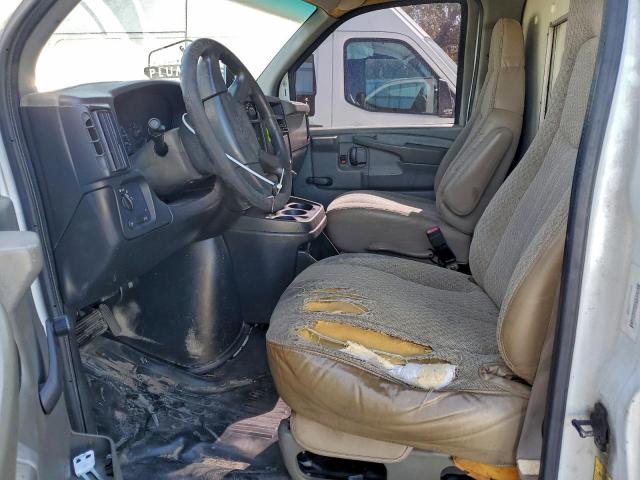 Chev Express Commercial C Image 3