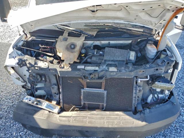 Chev Express Commercial C Image 13