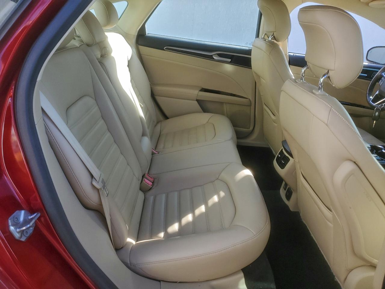 Ford Fusion Se Hybrid Image 12