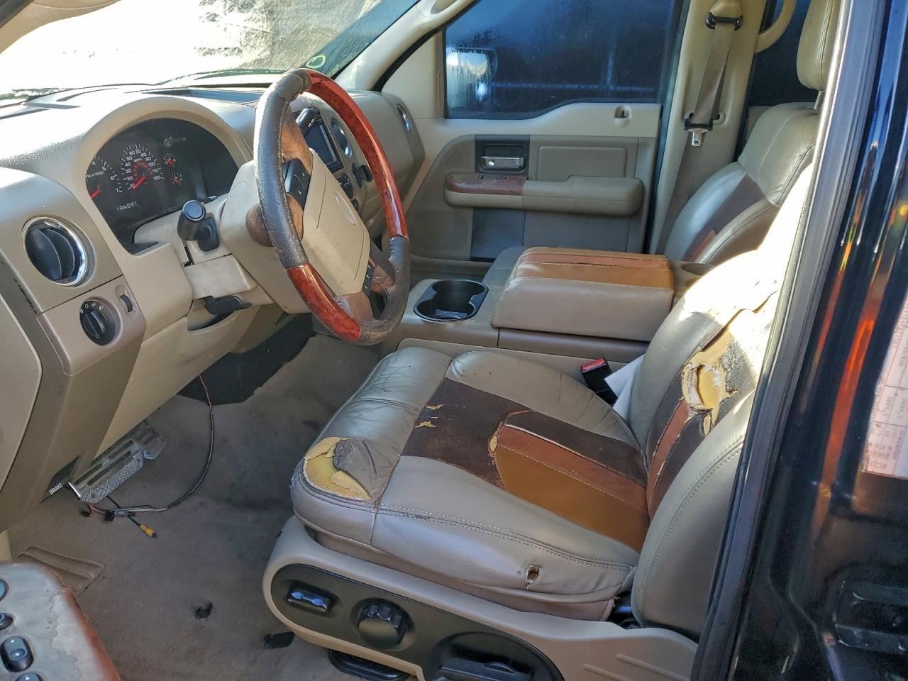 Ford F-150 Supercrew Image 4