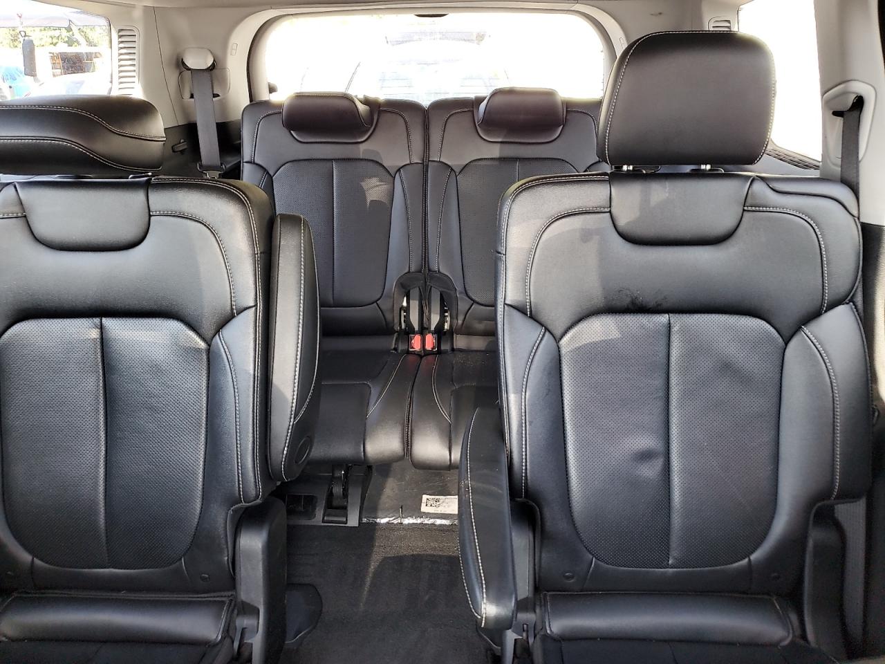 Jeep Grand Cherokee L Limited Image 2