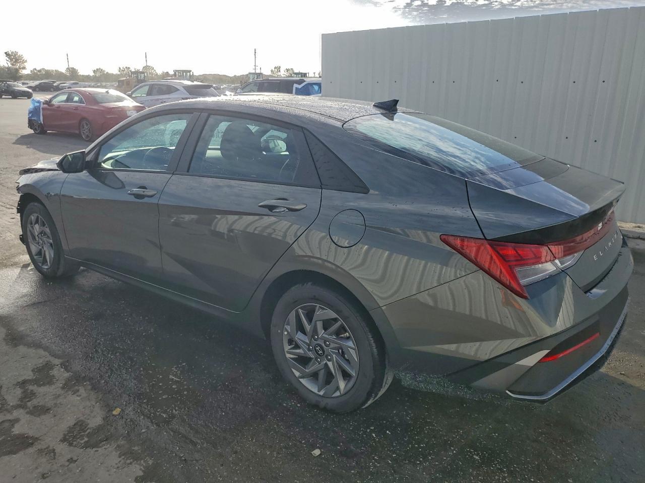 Hyundai ELANTRA Blue Image 4