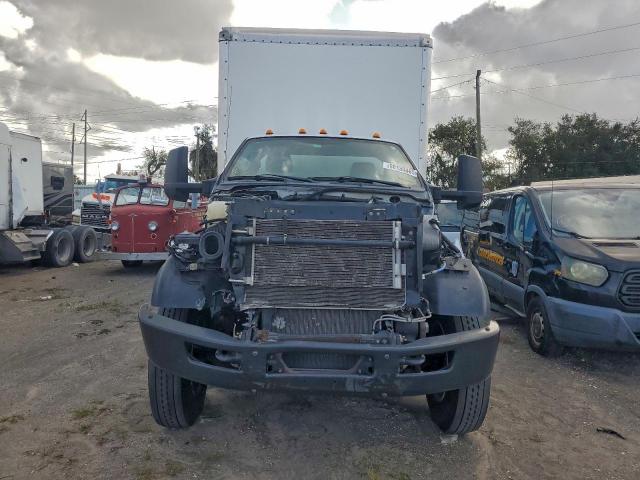 Ford F-650 Super Duty Image 6