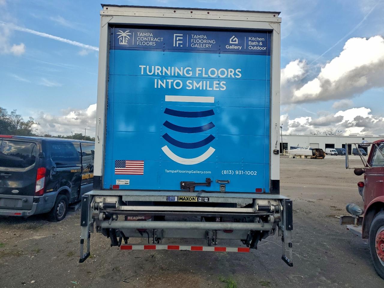 Ford F-650 Super Duty Image 11