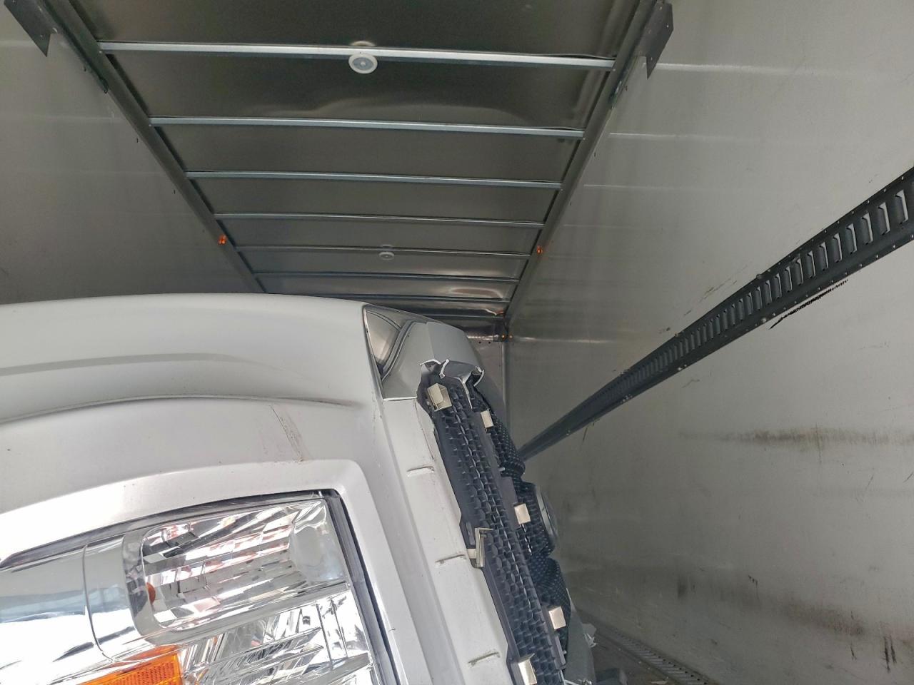 Ford F-650 Super Duty Image 14