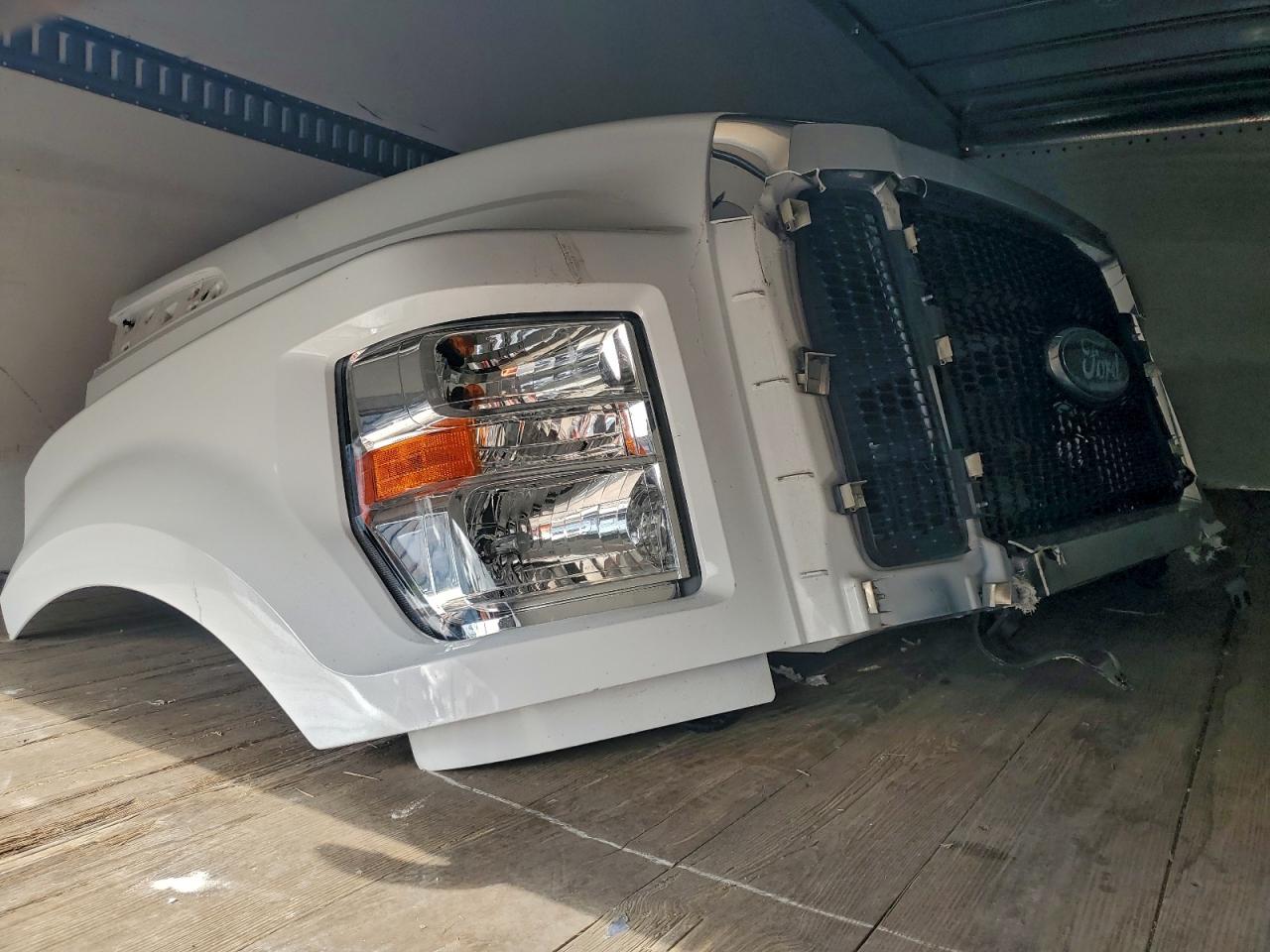 Ford F-650 Super Duty Image 7