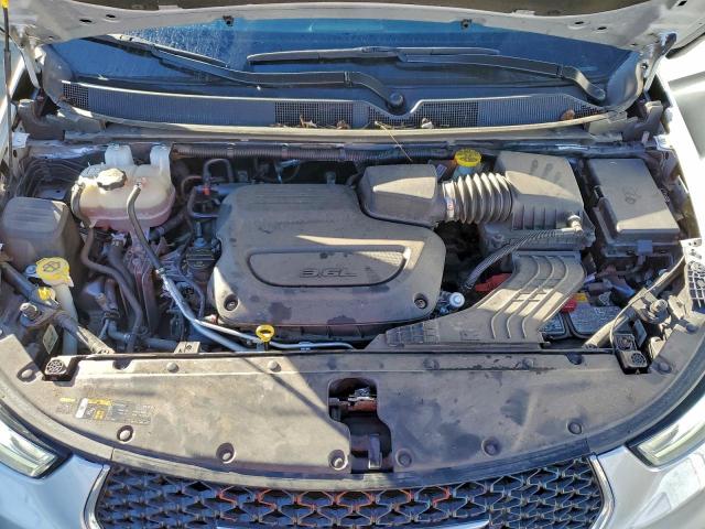 Chrysler Pacifica Touring L Image 10