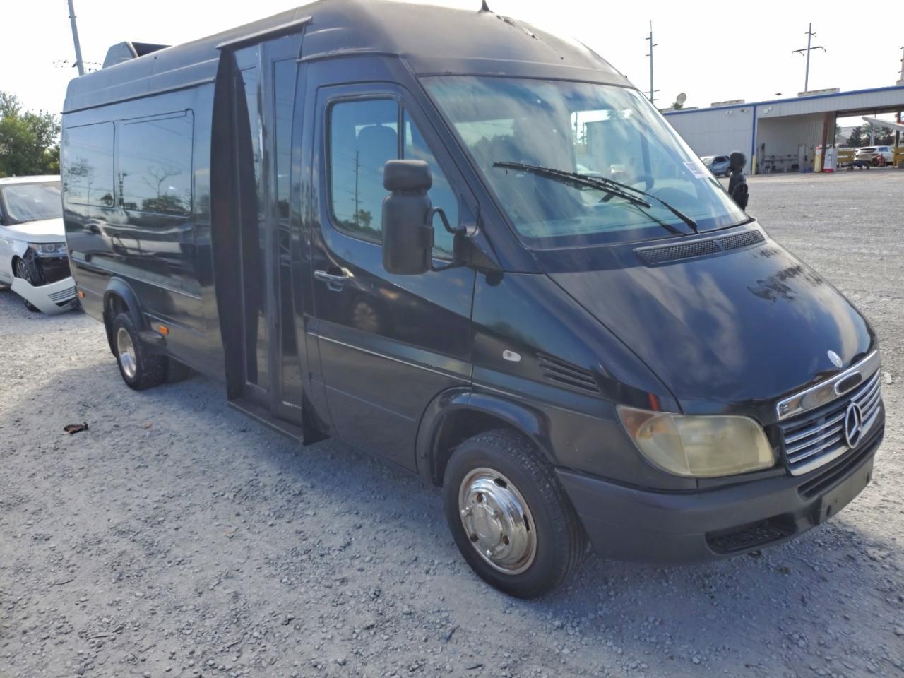 Dodge Sprinter 3500 Image 4