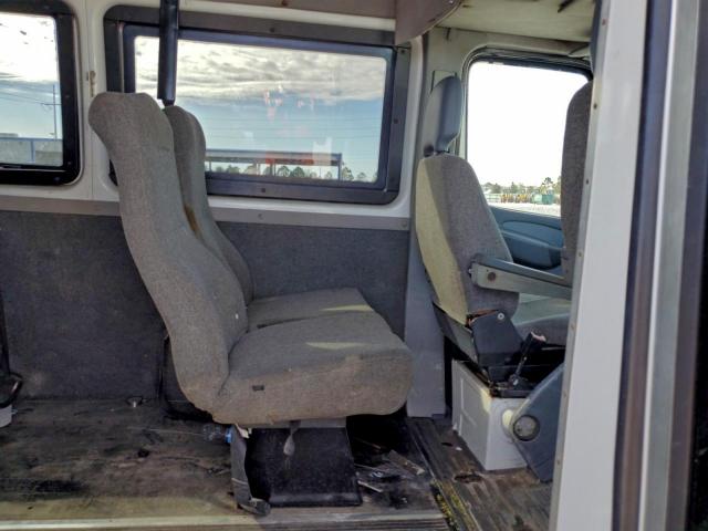 Dodge Sprinter 3500 Image 9