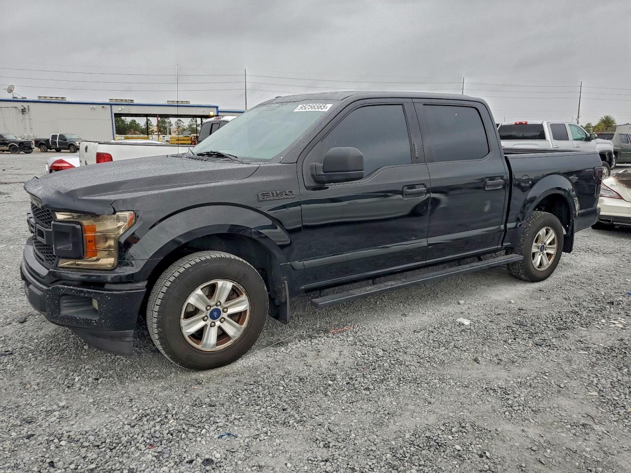 Ford F-150 Supercrew Image 1