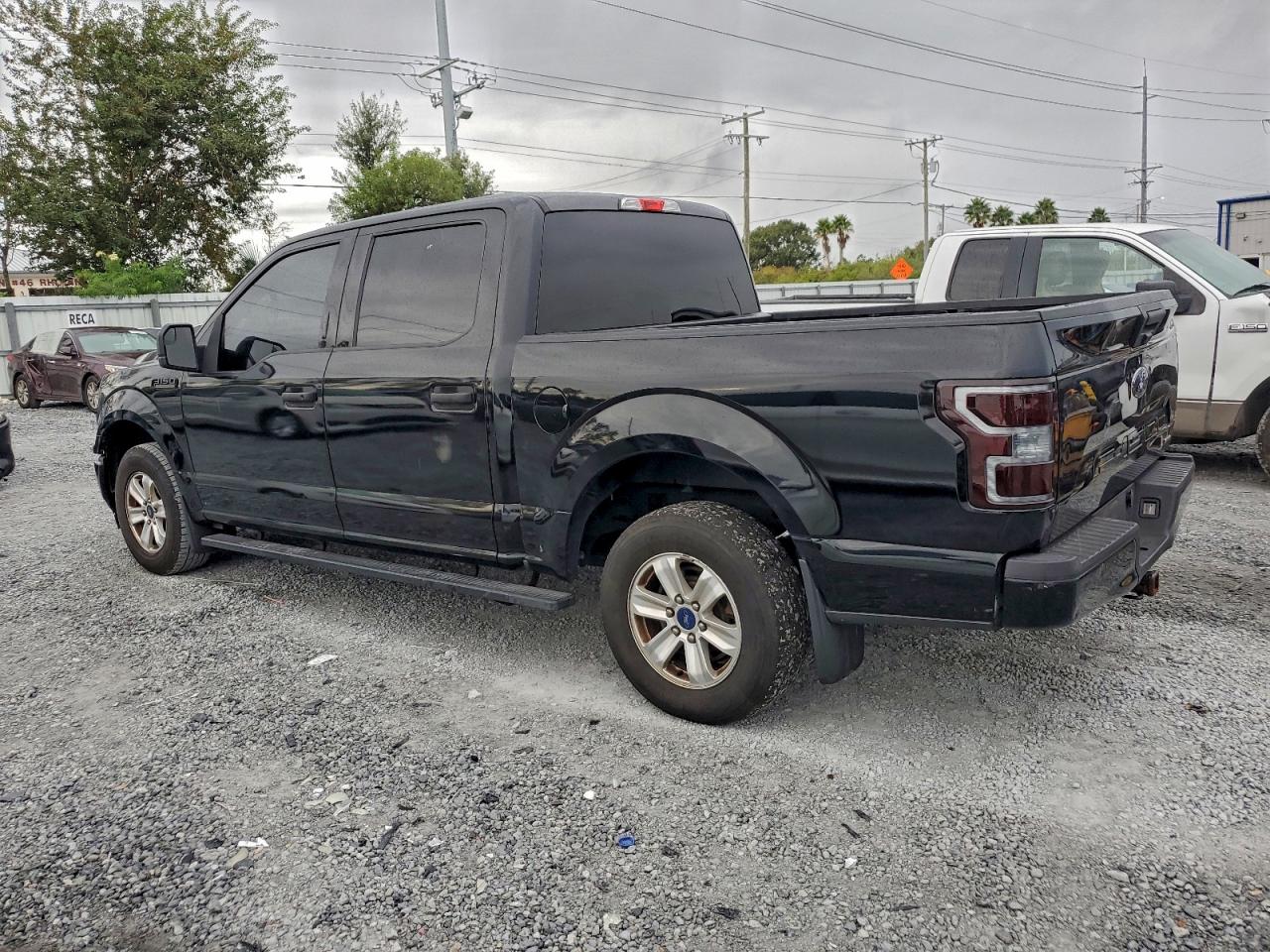 Ford F-150 Supercrew Image 8