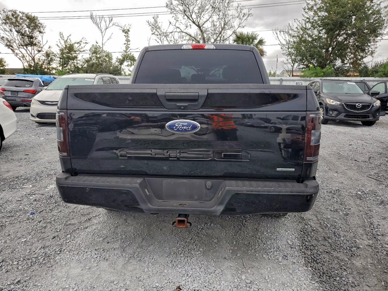 Ford F-150 Supercrew Image 7