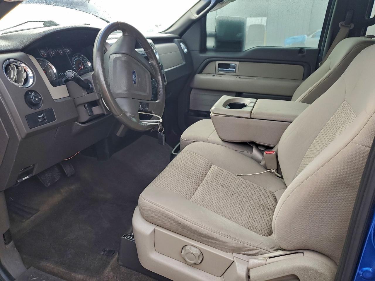 Ford F-150 Supercrew Image 8