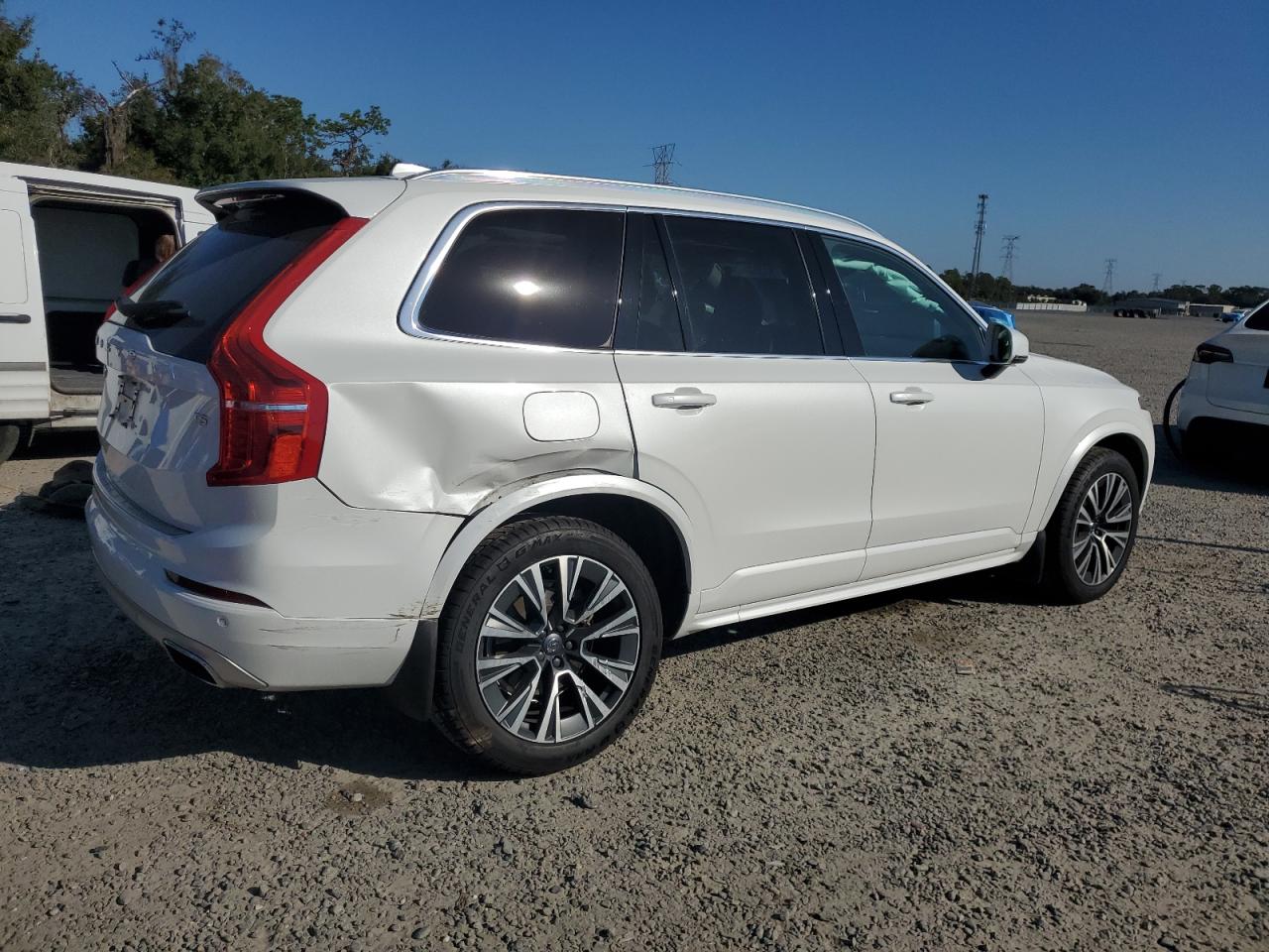 Volvo XC90 T5 Momentum Image 5