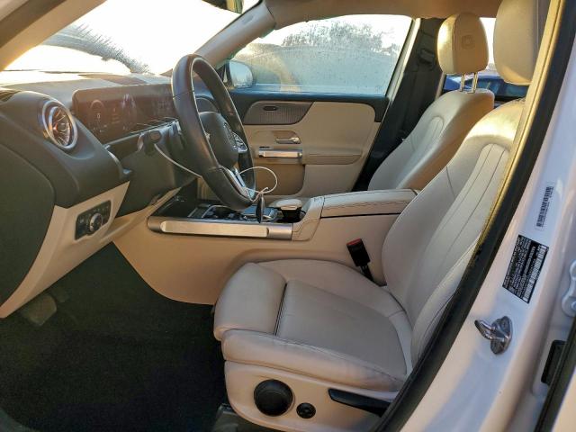 Mercedes-Benz GLB 250 4matic Image 10