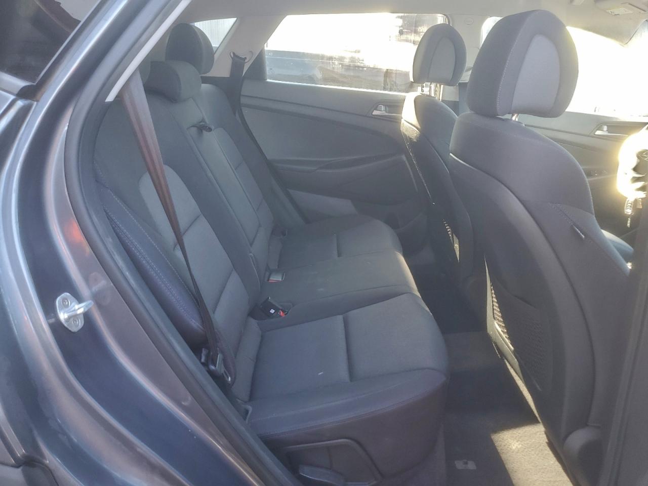 Hyundai TUCSON Se Image 12