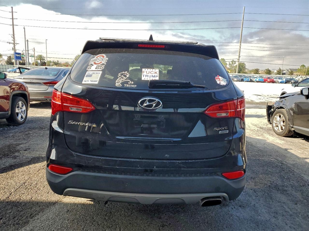 Hyundai SANTA FE Image 4