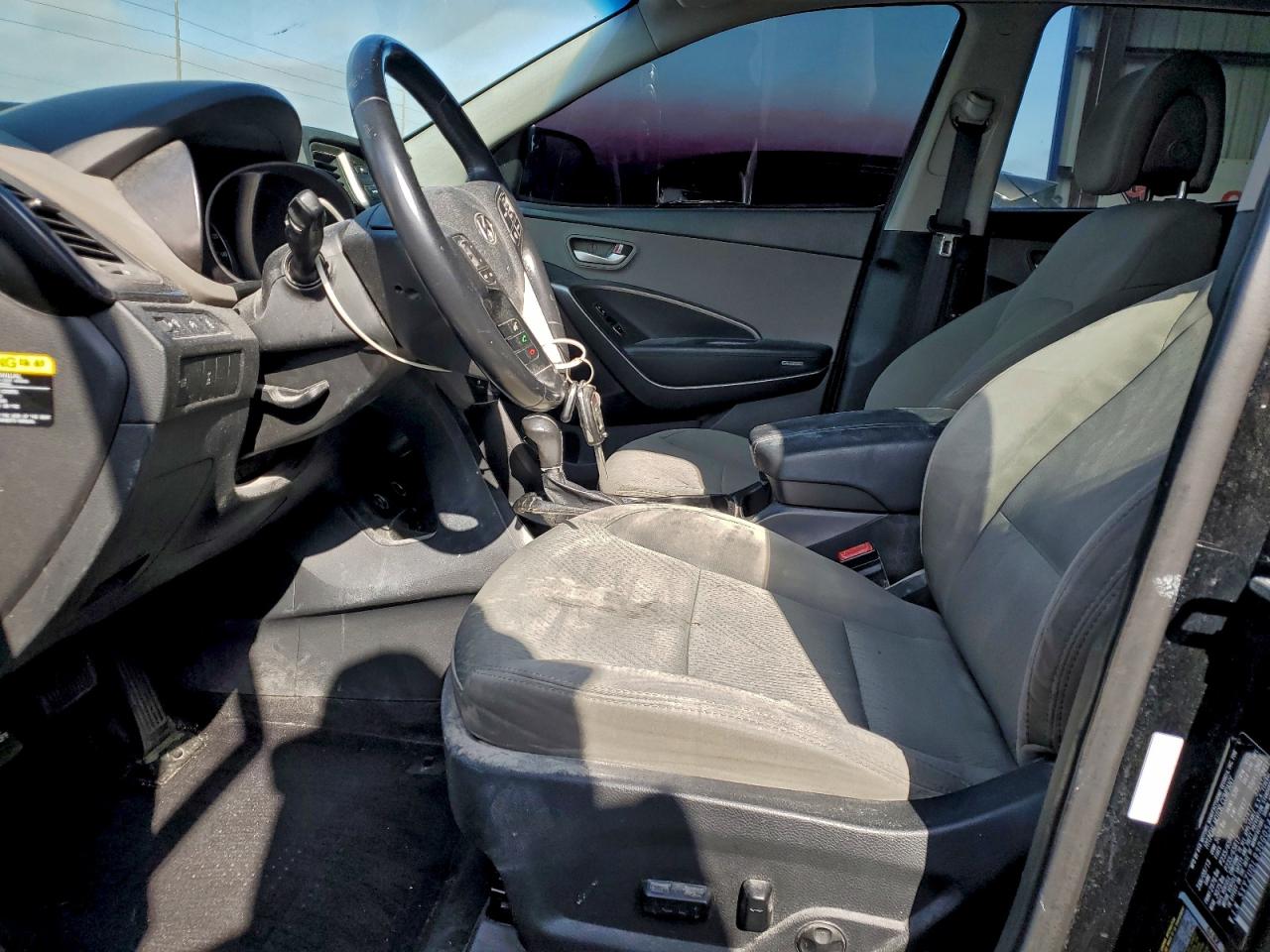 Hyundai SANTA FE Image 2