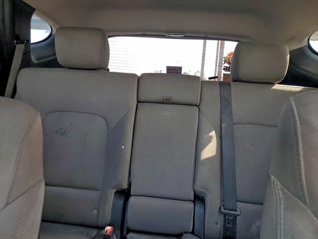 Hyundai SANTA FE Image 12