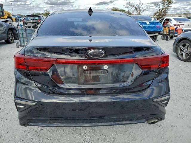 Kia Forte Fe Image 2