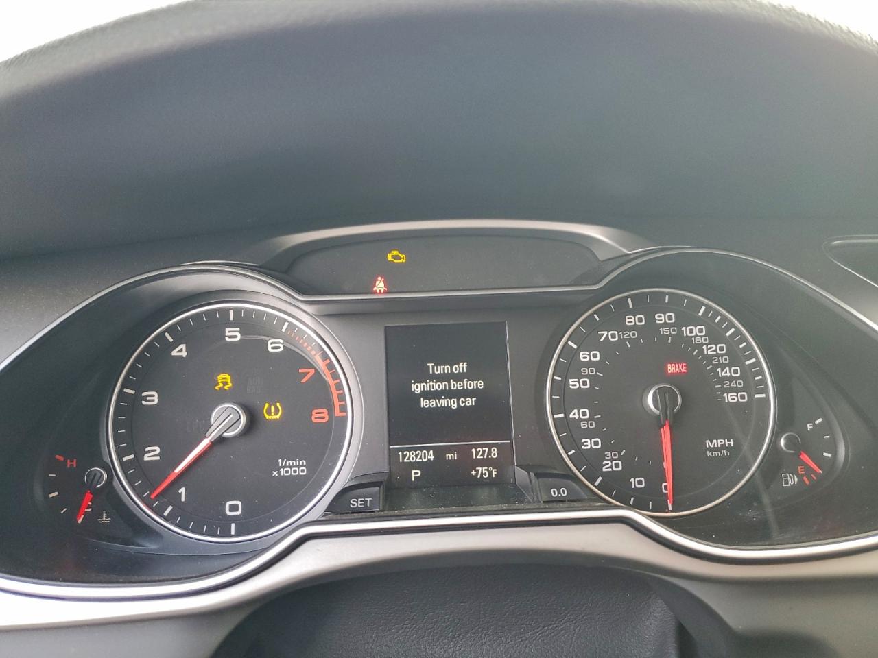 Audi A4 Premium Image 11