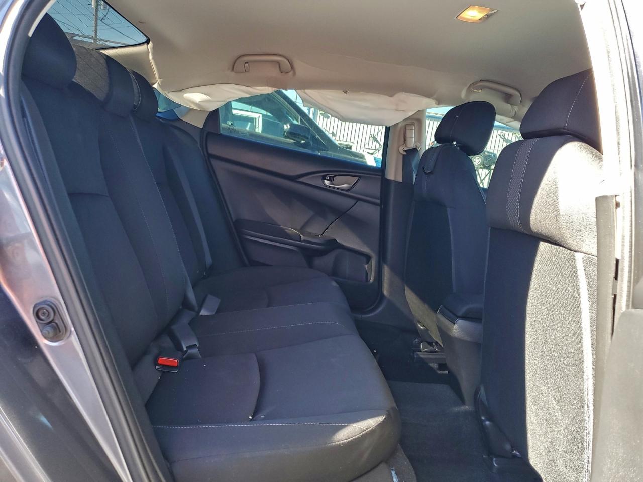 Honda Civic Lx Image 8