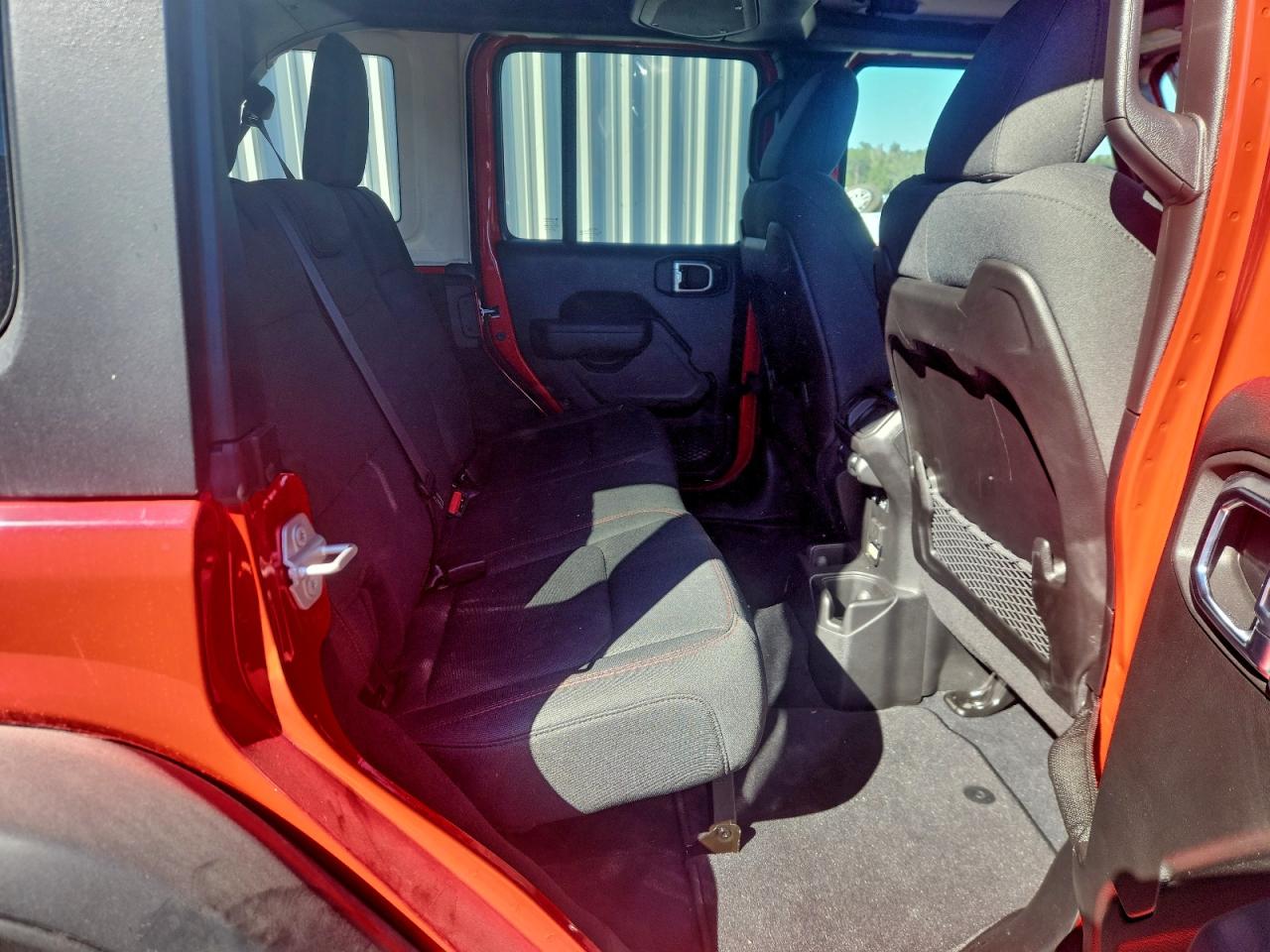 Jeep Wrangler Rubicon Image 10