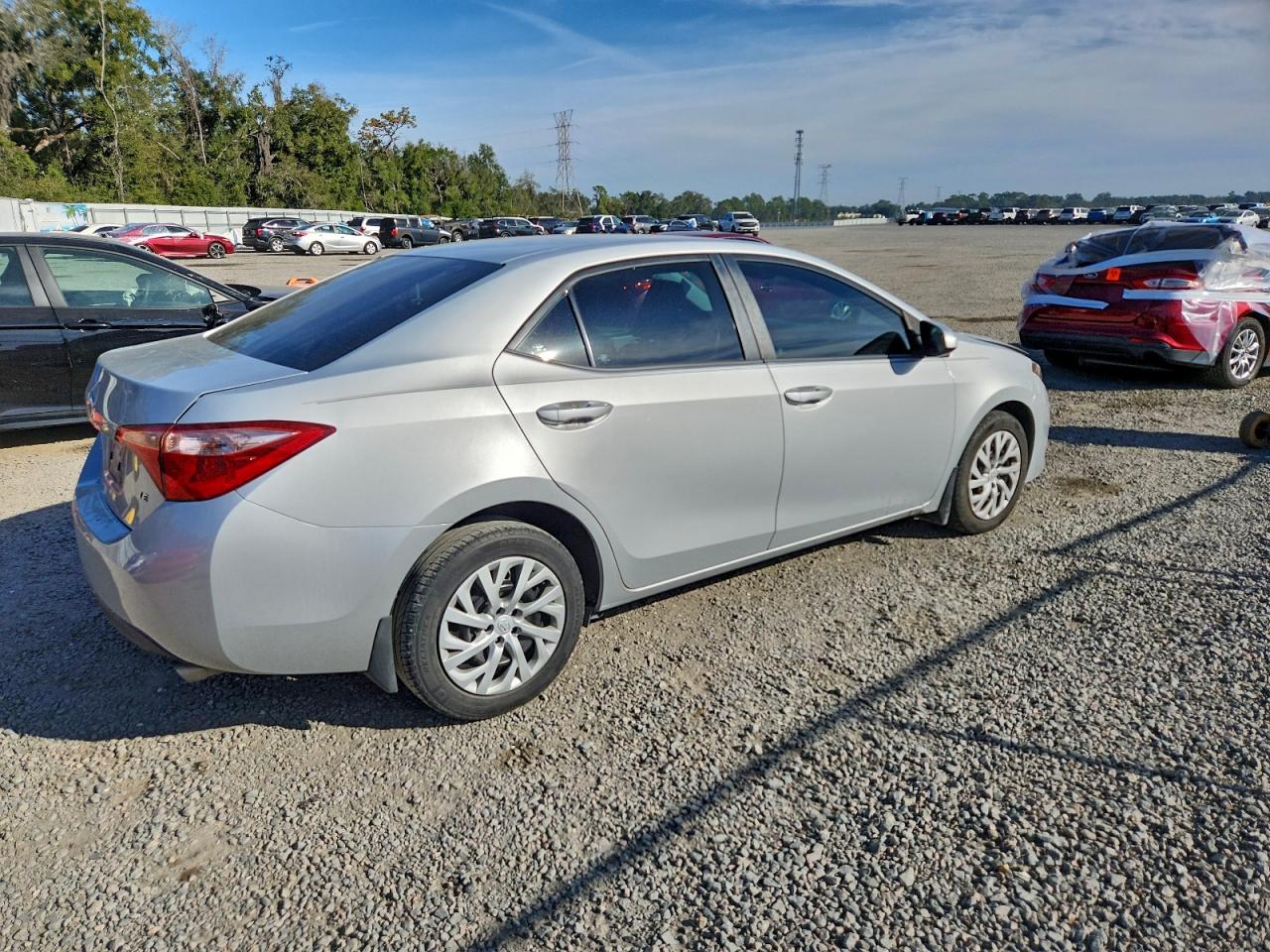 Toyota Corolla L Image 4
