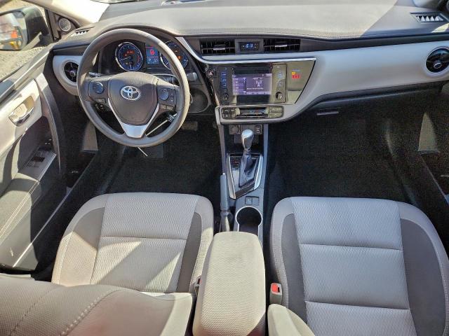 Toyota Corolla L Image 5