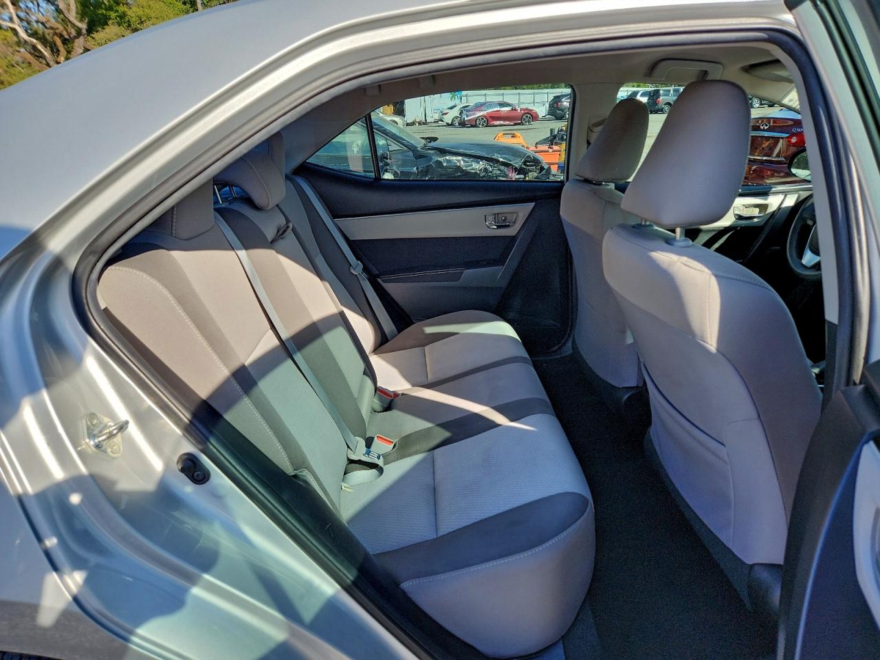 Toyota Corolla L Image 12