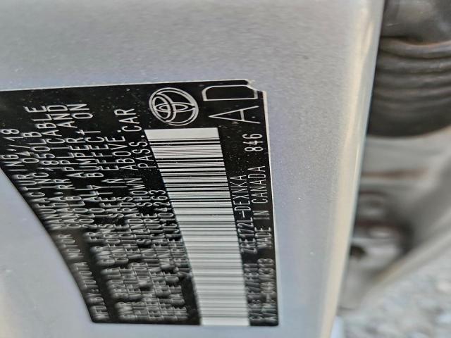 Toyota Corolla L Image 8