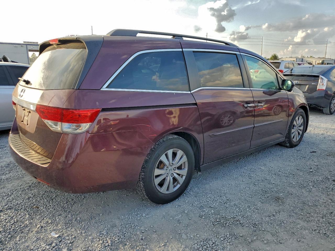 Honda Odyssey Exl Image 3