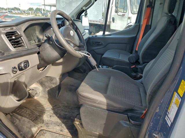 Ford Transit T-250 Image 6