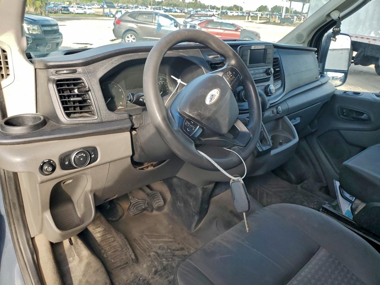 Ford Transit T-250 Image 2