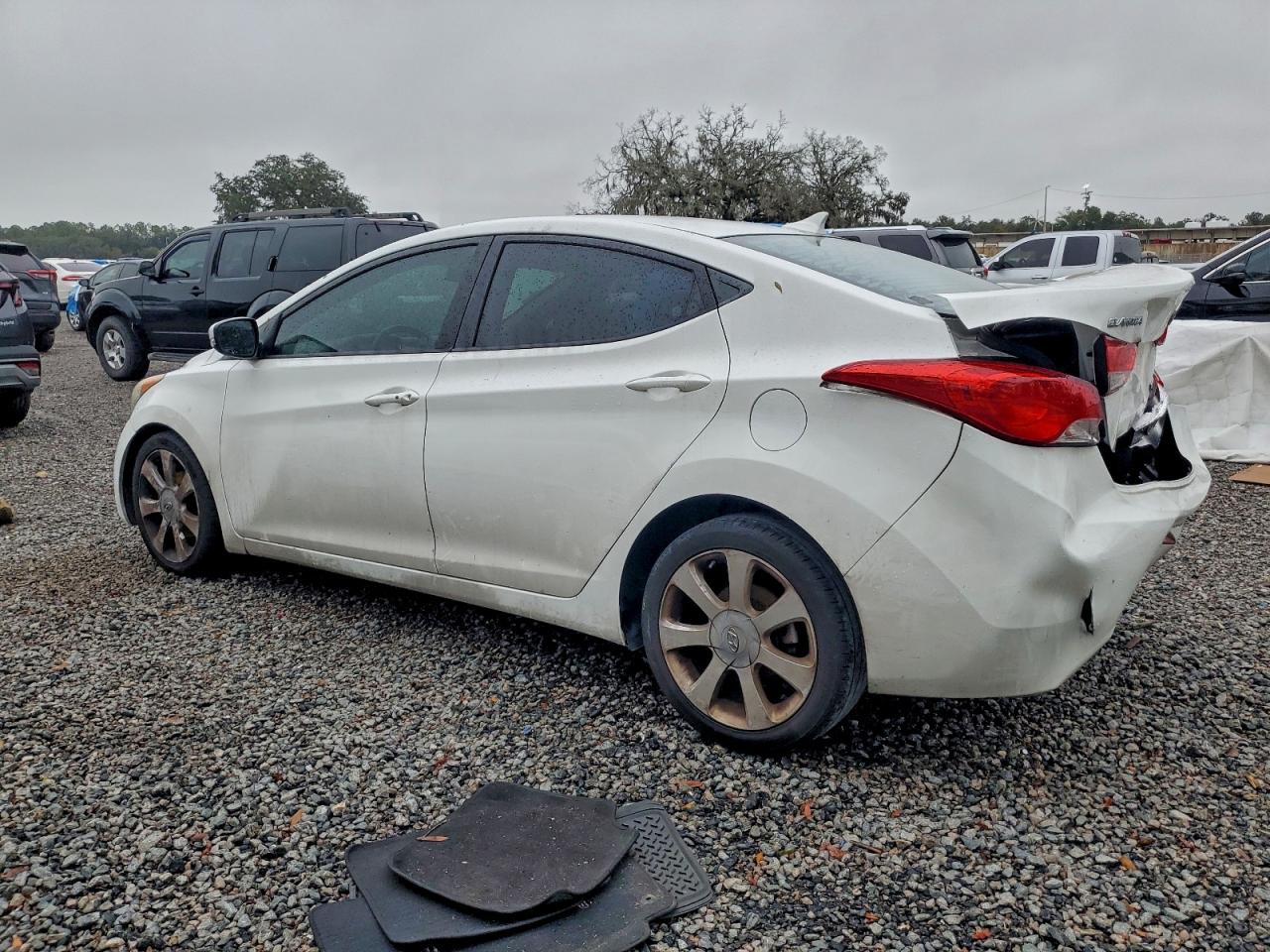 Hyundai ELANTRA Gls Image 2