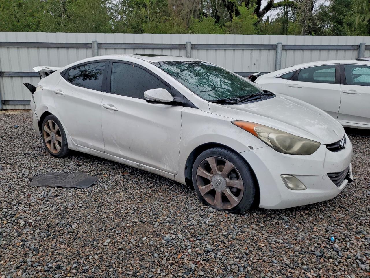 Hyundai ELANTRA Gls Image 9