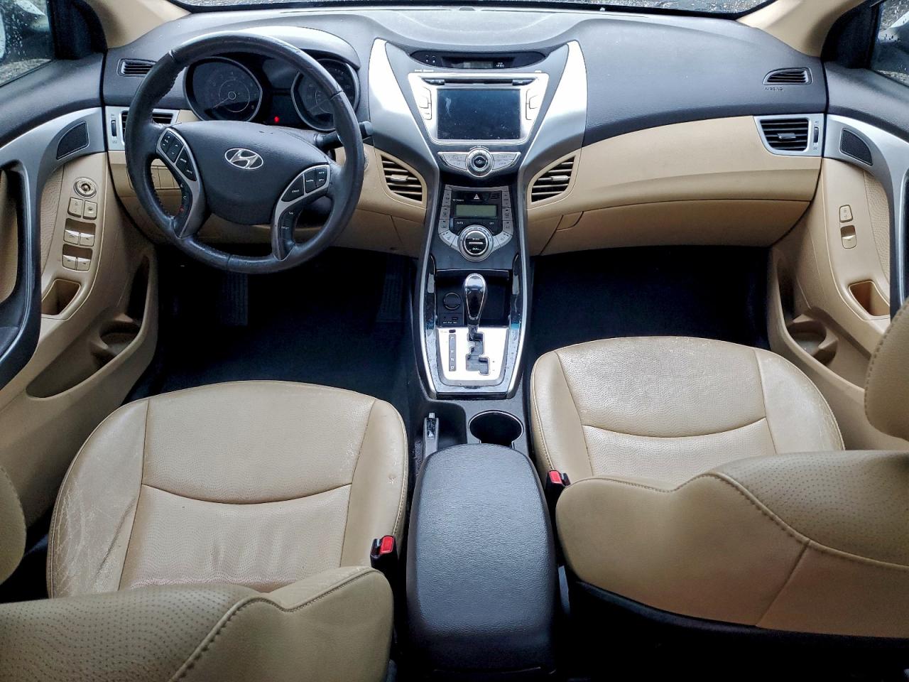 Hyundai ELANTRA Gls Image 3