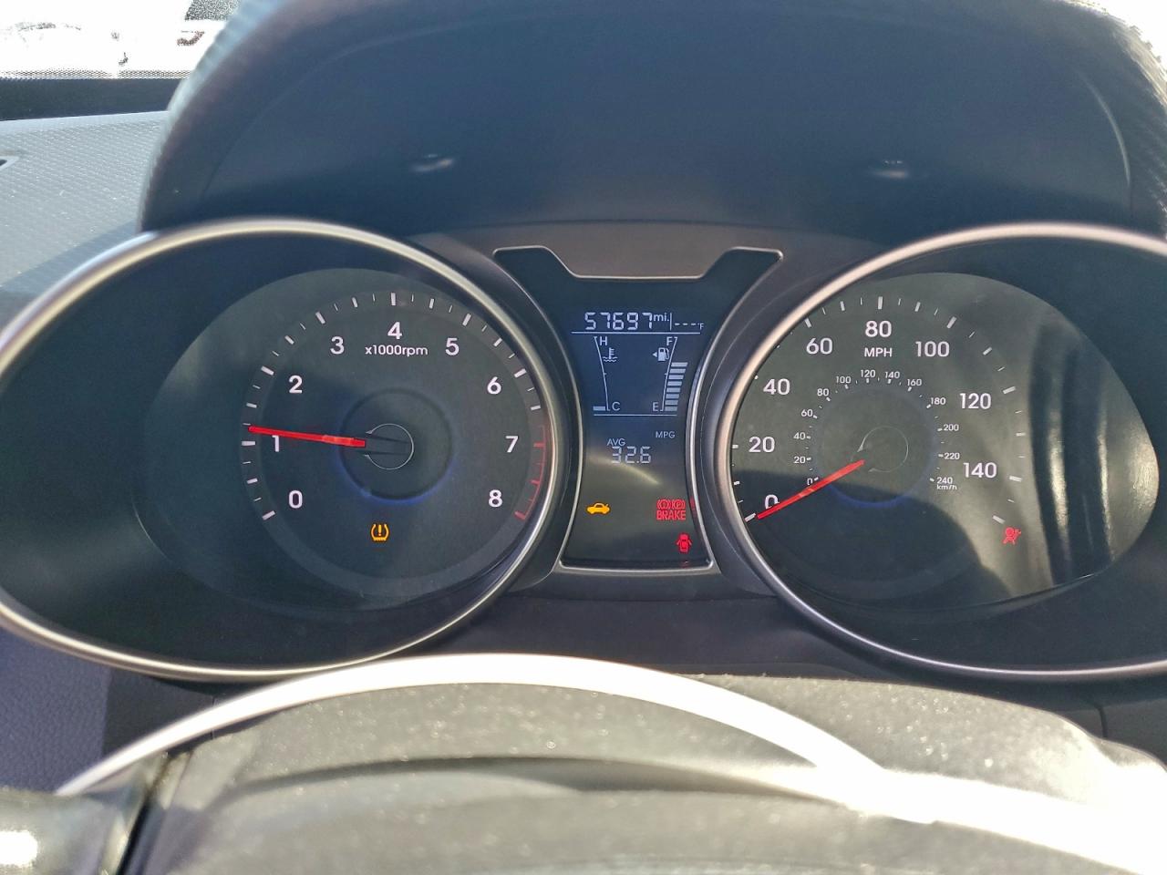 Hyundai VELOSTER Image 5