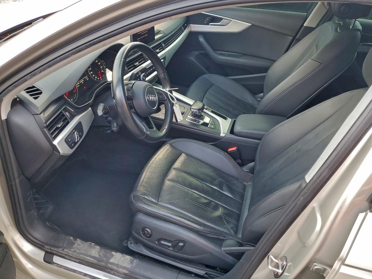 Audi A4 Premium Image 2