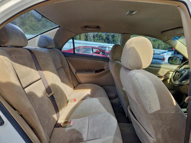 Toyota Corolla Ce Image 6