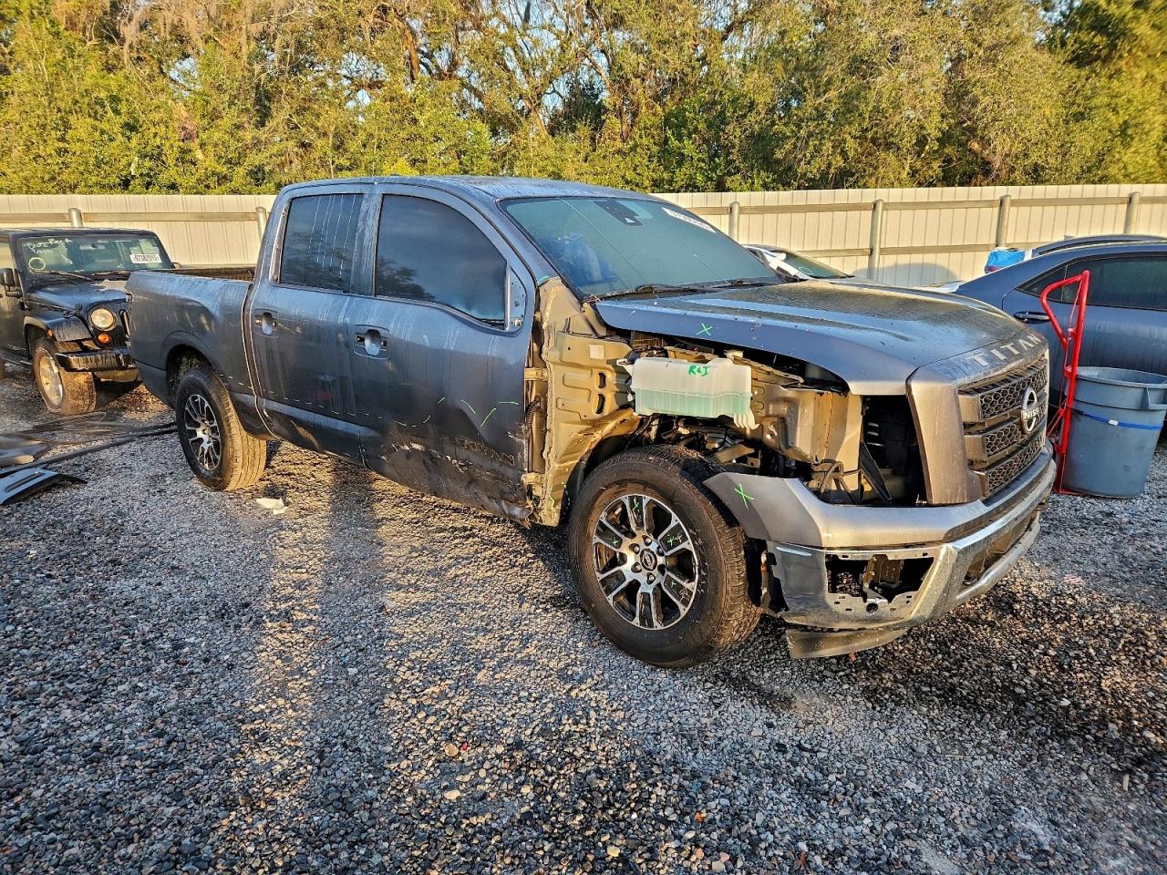 Nissan Titan Sv Image 3