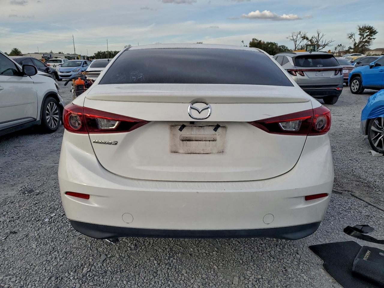 Mazda 3 Touring Image 5