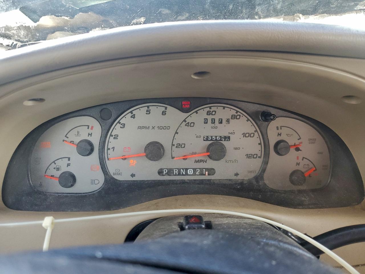 Ford Ranger Super Cab Image 9