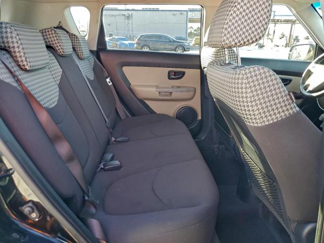 Kia Soul + Image 12