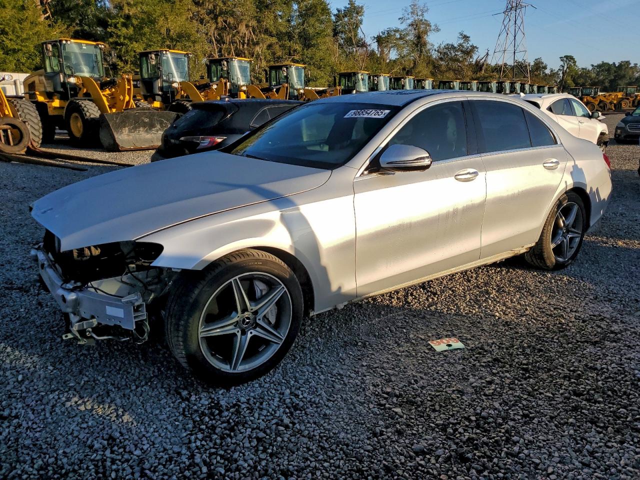 Mercedes-Benz E-Class 300 Image 1