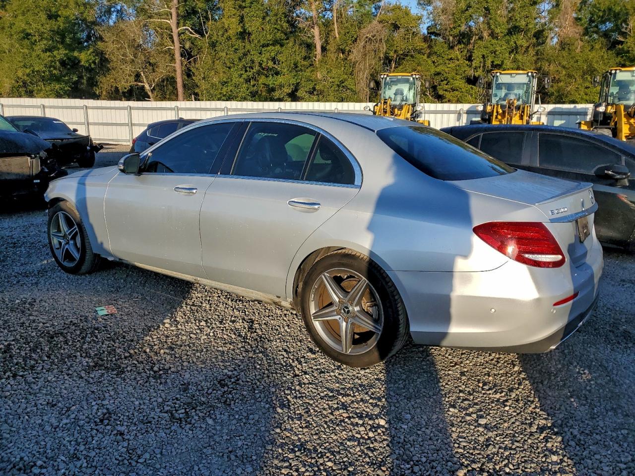 Mercedes-Benz E-Class 300 Image 2