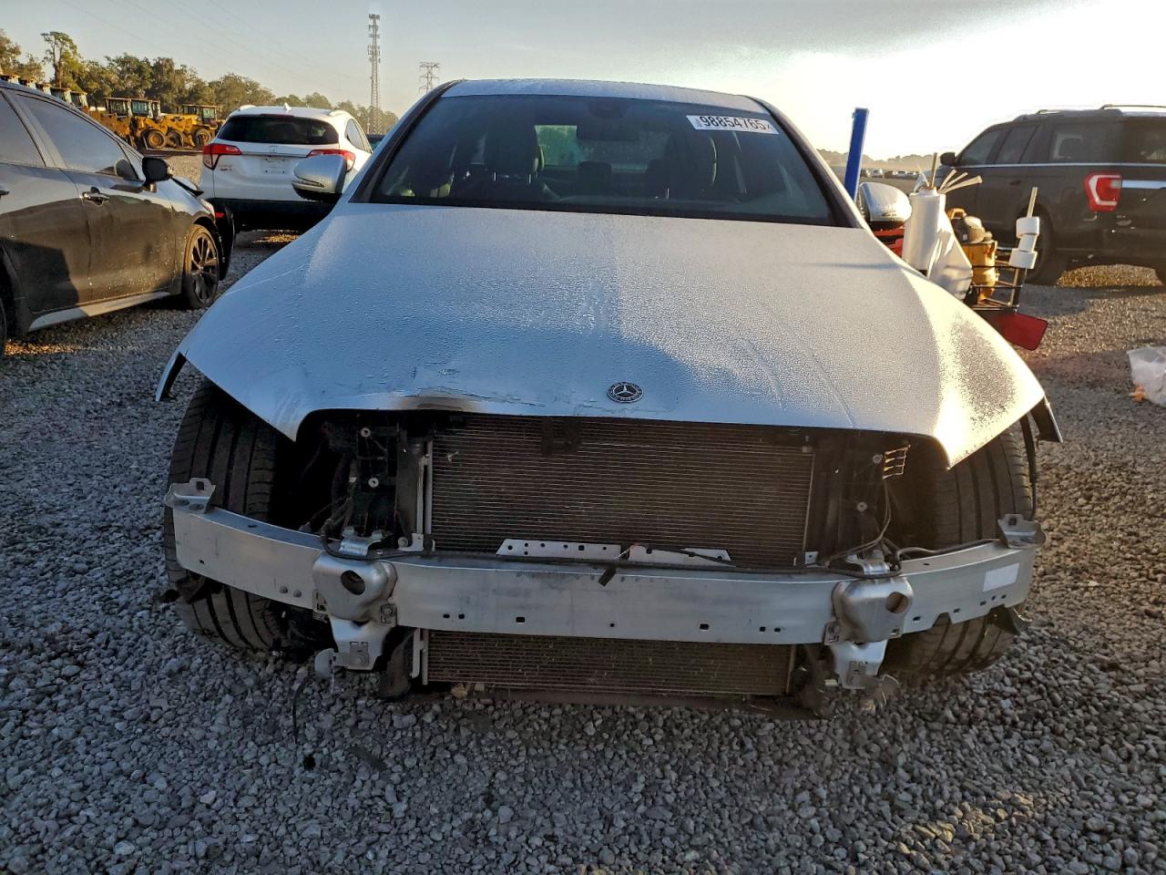 Mercedes-Benz E-Class 300 Image 3