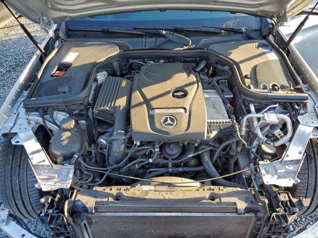 Mercedes-Benz E-Class 300 Image 10