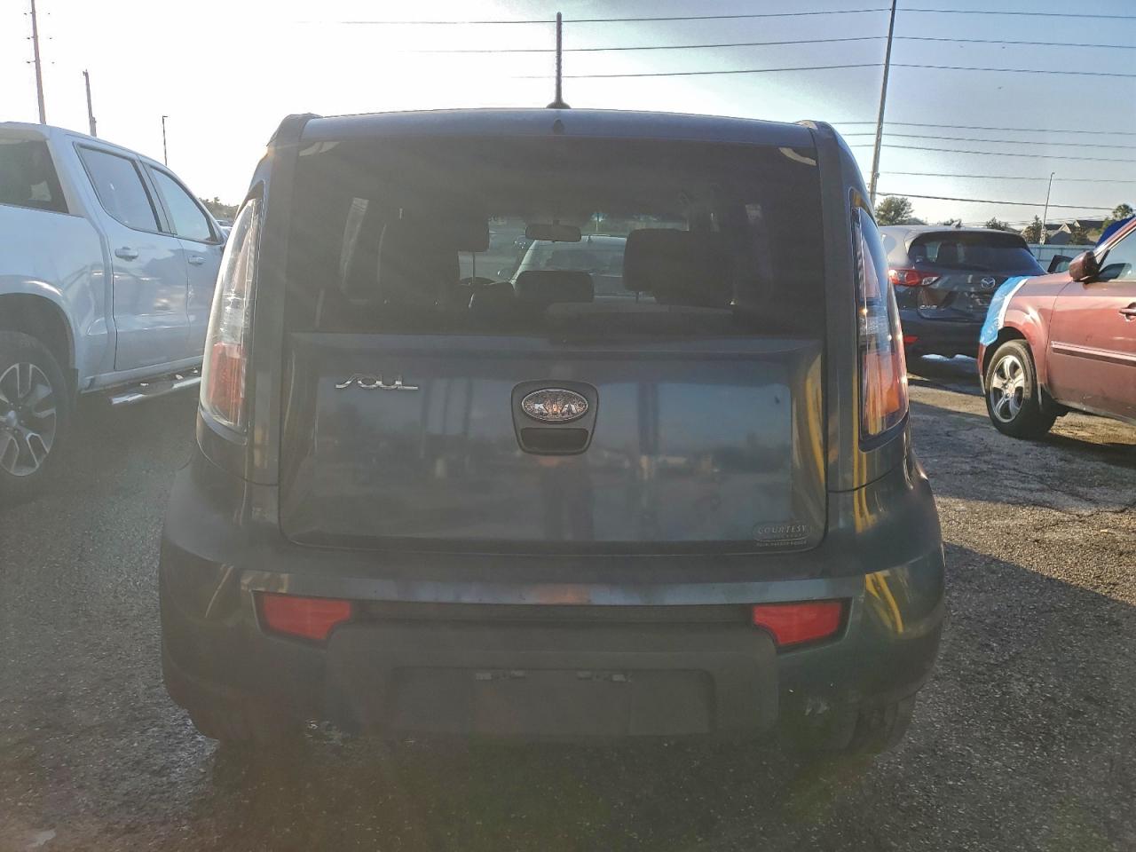 Kia Soul + Image 5